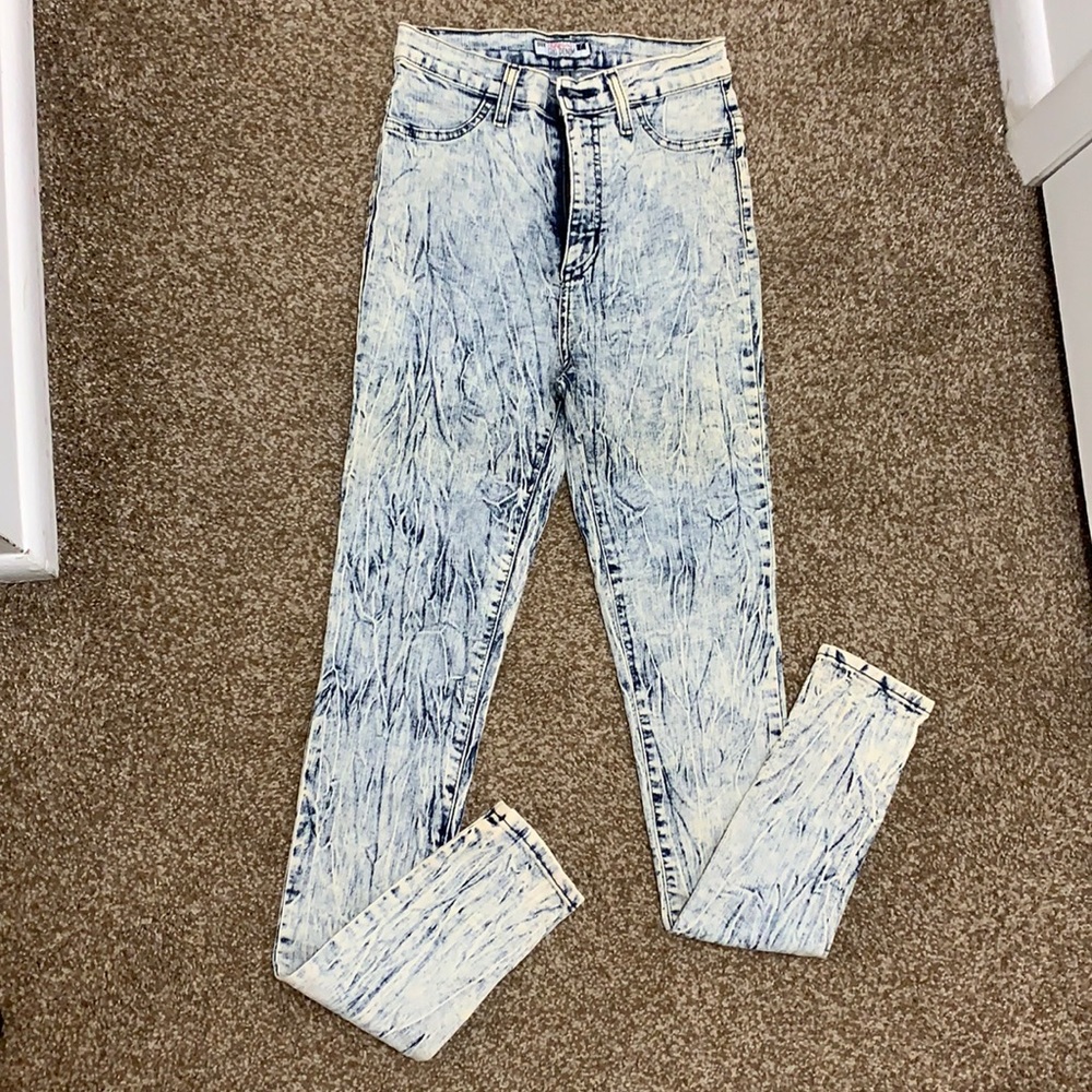Stretchy vintage jeans